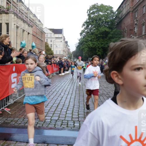 13.09.2026 - Kiel Lauf Yannick Fuchs http://msf.ph/oto/10280989 13.09.2026 08:54:30 Ziel 241, 1218, 2742, 3211, 3896, 3936, 4419, 4731, 5041, 5462, 5693, 6030, 6214, 6618, 6740, 6945, 7055, 7774, 8110, 8111, 8545, 9698, 9714, 10937, 11656, 120, 488, 1218, 1244, 1463, 1540, 1823, 2122, 2141, 2324, 2489, 2610, 4059, 4494, 4618, 4717, 4731, 4956, 5041, 5236, 5586, 5993, 6030, 6134, 7341, 7470, 7815, 8006, 9291, 9447, 9850, 9880, 10726, 10775, 10868, 10920, 11468, 11672, 11840, 12111, 12112, 12663, 12829, 159, 561, 820, 1701, 2139, 2770, 4227, 120, 2122 meine-sportfotos.de