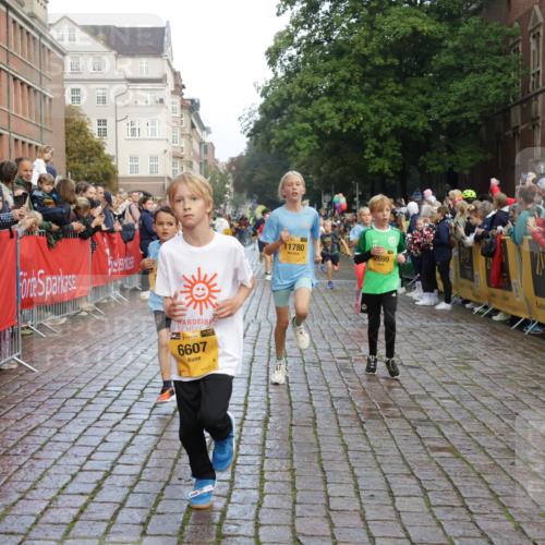 13.09.2026 - Kiel Lauf Yannick Fuchs http://msf.ph/oto/10281053 13.09.2026 08:54:36 Ziel 241, 2139, 2542, 3211, 3457, 3936, 4419, 5462, 5693, 6574, 6740, 6945, 7055, 7774, 8110, 8111, 8670, 8850, 9533, 9698, 10488, 10937, 11656, 241, 488, 1218, 1244, 1463, 1540, 2489, 2610, 2742, 3211, 3896, 4059, 4419, 4494, 4618, 4717, 4731, 5041, 5236, 5462, 5993, 6030, 6134, 6214, 6618, 7055, 7470, 8545, 9291, 9447, 9714, 9850, 9880, 10775, 10868, 10920, 11468, 11672, 11840, 12111, 12112, 12829, 159, 561, 820, 1701, 2699, 2770, 4069, 4227, 4348, 6607, 120, 2122 meine-sportfotos.de