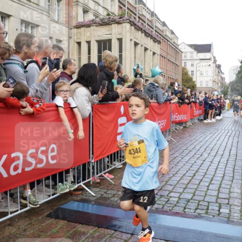 13.09.2026 - Kiel Lauf Yannick Fuchs http://msf.ph/oto/10281074 13.09.2026 08:54:38 Ziel 1701, 2139, 2542, 3457, 3936, 5693, 6574, 6740, 6945, 7774, 7877, 8110, 8111, 8670, 8850, 9533, 9698, 10488, 11263, 11433, 11656, 241, 488, 1218, 1463, 1540, 2489, 2610, 2742, 3211, 3896, 4059, 4419, 4494, 4618, 4717, 4731, 5041, 5236, 5462, 5993, 6030, 6134, 6214, 6618, 6740, 6945, 7055, 7470, 8110, 8111, 8545, 9291, 9447, 9714, 9850, 9880, 10775, 10868, 10920, 10937, 11468, 11672, 11840, 12111, 12112, 159, 561, 744, 820, 2699, 2770, 4069, 4227, 4348, 6607, 120, 2122 meine-sportfotos.de