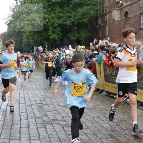 13.09.2026 - Kiel Lauf Yannick Fuchs http://msf.ph/oto/10281175 13.09.2026 08:54:48 Ziel 159, 561, 820, 1701, 2139, 2754, 2770, 3457, 4227, 5454, 6574, 6607, 6737, 7877, 8850, 9045, 9533, 10279, 10447, 10488, 11133, 11263, 11330, 11433, 11464, 11470, 12654, 241, 1218, 1463, 2542, 2610, 2742, 3211, 3896, 3936, 4059, 4419, 4494, 4731, 5041, 5462, 5693, 6030, 6134, 6214, 6618, 6740, 6945, 7055, 7774, 8110, 8111, 8545, 8670, 8850, 9291, 9447, 9698, 9714, 10920, 10937, 11468, 11656, 11672, 11840, 471, 495, 744, 889, 1450, 2699, 2773, 3863, 4069, 4348 meine-sportfotos.de