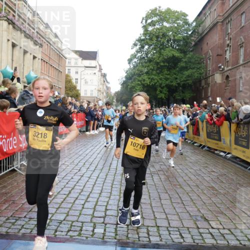 13.09.2026 - Kiel Lauf Yannick Fuchs http://msf.ph/oto/10281302 13.09.2026 08:54:57 Ziel 495, 561, 744, 820, 2699, 2770, 2773, 4069, 4227, 4348, 4828, 6607, 9163, 10279, 10447, 11133, 11330, 11464, 11470, 11780, 159, 241, 1701, 2139, 2542, 2742, 2754, 2770, 3211, 3457, 3896, 3936, 4227, 4419, 5454, 5462, 5693, 6214, 6574, 6737, 6740, 6945, 7055, 7774, 7877, 8110, 8111, 8545, 8670, 8850, 9045, 9533, 9698, 9714, 10279, 10447, 10488, 10937, 11133, 11263, 11433, 11656, 12654, 114, 471, 889, 1450, 1489, 1768, 3218, 3219, 3863, 5860, 6206, 7222, 8546 meine-sportfotos.de
