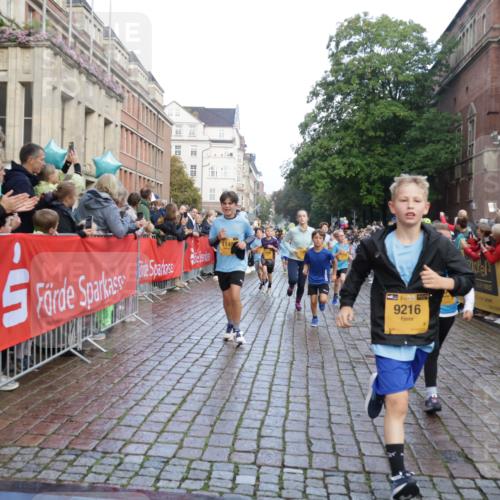 13.09.2026 - Kiel Lauf Yannick Fuchs http://msf.ph/oto/10281321 13.09.2026 08:54:59 Ziel 495, 744, 889, 1450, 2699, 2773, 4069, 4348, 4828, 6607, 9163, 11071, 11330, 11464, 11470, 11780, 159, 241, 561, 820, 1701, 2139, 2542, 2754, 2770, 3211, 3457, 3896, 3936, 4227, 4419, 5454, 5462, 5693, 6574, 6737, 6740, 6945, 7055, 7774, 7877, 8110, 8111, 8670, 8850, 9045, 9533, 9698, 10279, 10447, 10488, 10937, 11133, 11263, 11433, 11656, 12654, 114, 471, 1109, 1297, 1489, 1768, 3218, 3219, 3863, 5225, 5860, 6206, 7222, 8546 meine-sportfotos.de