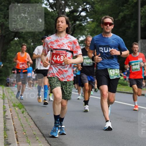 13.09.2026 - 21. swb-Marathon Bremen TobiasT http://msf.ph/oto/10281373 13.09.2026 11:54:56 Laufen 449, 6404, 5940, 9659 meine-sportfotos.de