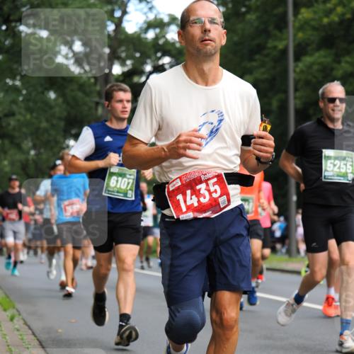 13.09.2026 - 21. swb-Marathon Bremen TobiasT http://msf.ph/oto/10281389 13.09.2026 11:55:03 Laufen 6107, 1435, 0991, 26, 5255 meine-sportfotos.de