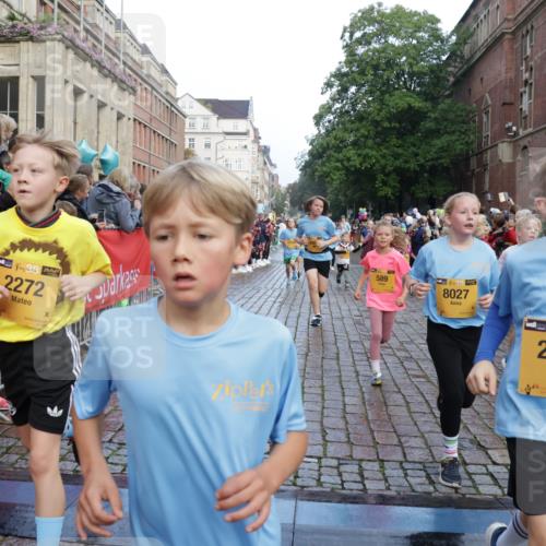 13.09.2026 - Kiel Lauf Yannick Fuchs http://msf.ph/oto/10281419 13.09.2026 08:55:06 Ziel 471, 495, 744, 889, 1450, 1768, 2773, 3219, 3863, 4069, 4828, 5212, 6206, 6570, 7917, 9163, 10817, 10822, 11071, 11235, 11573, 12291, 12349, 159, 561, 820, 1701, 2139, 2542, 2699, 2754, 2770, 3457, 4069, 4227, 4348, 5454, 5693, 6574, 6607, 6737, 7774, 7877, 8670, 8850, 9045, 9533, 9698, 10279, 10447, 10488, 11133, 11263, 11330, 11433, 11464, 11470, 11780, 12654, 114, 589, 1106, 1109, 1297, 1489, 2023, 3218, 3356, 3693, 5225, 5860, 7072, 7222, 8546, 11656 meine-sportfotos.de