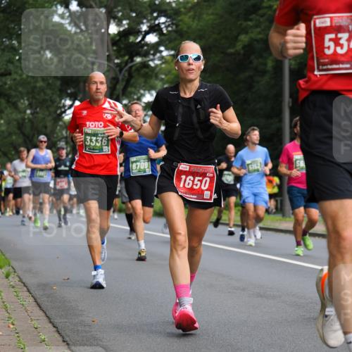 13.09.2026 - 21. swb-Marathon Bremen TobiasT http://msf.ph/oto/10281424 13.09.2026 11:55:14 Laufen 3336, 8709, 1650, 26, 5152, 56, 53 meine-sportfotos.de