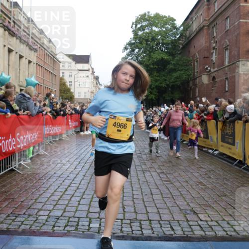 13.09.2026 - Kiel Lauf Yannick Fuchs http://msf.ph/oto/10281442 13.09.2026 08:55:08 Ziel 471, 495, 889, 1450, 1768, 2773, 3219, 3863, 4828, 5212, 6206, 6570, 7917, 8546, 9163, 10817, 10822, 11071, 11235, 11573, 12291, 12349, 159, 561, 744, 820, 1701, 2139, 2542, 2699, 2754, 2770, 3457, 4069, 4227, 4348, 5454, 6574, 6607, 6737, 7774, 7877, 8670, 8850, 9045, 9163, 9533, 9698, 10279, 10447, 10488, 11133, 11263, 11330, 11433, 11464, 11470, 11780, 12654, 114, 329, 589, 1106, 1109, 1297, 1489, 2023, 3218, 3356, 3693, 5225, 5860, 7072, 7222, 11656 meine-sportfotos.de