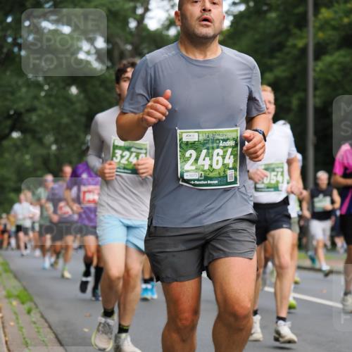 13.09.2026 - 21. swb-Marathon Bremen TobiasT http://msf.ph/oto/10281516 13.09.2026 11:55:39 Laufen 324, 2464, 5073, 26, 054 meine-sportfotos.de