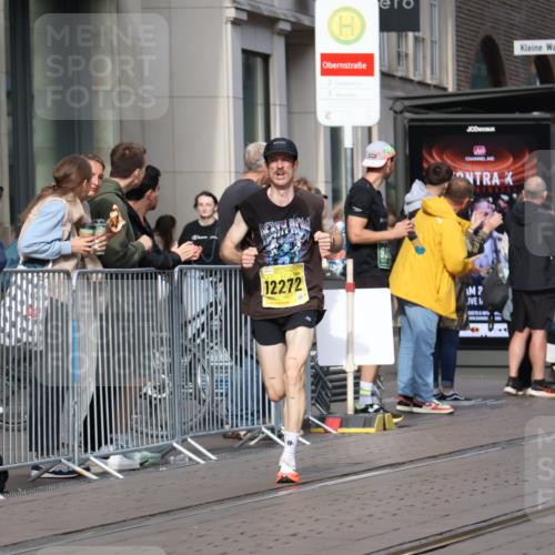 13.09.2026 - 21. swb-Marathon Bremen Strokosch-Dieckow http://msf.ph/oto/10281611 13.09.2026 10:28:19 Ziel 13515, 13547, 13567, 13593, 13624, 13635, 12272, 13501 meine-sportfotos.de
