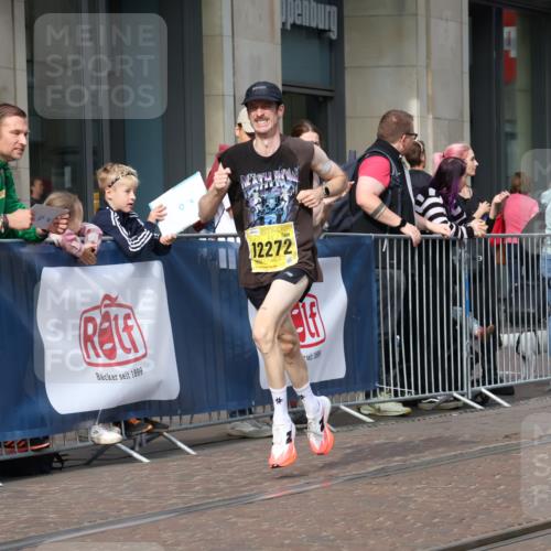 13.09.2026 - 21. swb-Marathon Bremen Strokosch-Dieckow http://msf.ph/oto/10281634 13.09.2026 10:28:21 Ziel 13515, 13547, 13567, 13593, 13624, 13635, 12272, 13501, 13635 meine-sportfotos.de