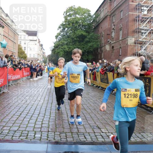 13.09.2026 - Kiel Lauf Yannick Fuchs http://msf.ph/oto/10281637 13.09.2026 08:55:24 Ziel 114, 329, 589, 1106, 1109, 1297, 1489, 2023, 2026, 2272, 2932, 3218, 3356, 3693, 4359, 4760, 4761, 4966, 5225, 5860, 6268, 7072, 7207, 7222, 7601, 7852, 7907, 8027, 9216, 9344, 10222, 10604, 10716, 11400, 11469, 12219, 12530, 471, 495, 744, 889, 1450, 1768, 2699, 2773, 3218, 3219, 3863, 4069, 4348, 4828, 5212, 6206, 6570, 6607, 7917, 8546, 9163, 10716, 10817, 10822, 11071, 11235, 11330, 11464, 11470, 11573, 11780, 12349, 1150, 1952, 2453, 561, 820 meine-sportfotos.de