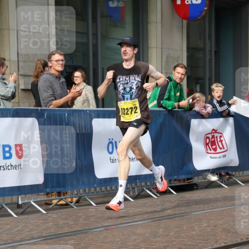 13.09.2026 - 21. swb-Marathon Bremen Strokosch-Dieckow http://msf.ph/oto/10281640 13.09.2026 10:28:22 Ziel 13515, 13547, 13567, 13593, 13624, 12272, 13501, 13635 meine-sportfotos.de