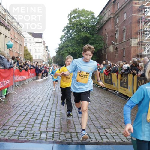 13.09.2026 - Kiel Lauf Yannick Fuchs http://msf.ph/oto/10281641 13.09.2026 08:55:24 Ziel 114, 329, 589, 1106, 1109, 1297, 1489, 2023, 2026, 2272, 2932, 3218, 3356, 3693, 4359, 4760, 4761, 4966, 5225, 5860, 6268, 7072, 7207, 7222, 7601, 7852, 7907, 8027, 9216, 9344, 10222, 10604, 10716, 11400, 11469, 12219, 12530, 471, 495, 744, 889, 1450, 1768, 2699, 2773, 3218, 3219, 3863, 4069, 4348, 4828, 5212, 6206, 6570, 6607, 7917, 8546, 9163, 10716, 10817, 10822, 11071, 11235, 11330, 11464, 11470, 11573, 11780, 12349, 1150, 1952, 2453, 561, 820 meine-sportfotos.de