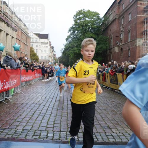 13.09.2026 - Kiel Lauf Yannick Fuchs http://msf.ph/oto/10281647 13.09.2026 08:55:25 Ziel 114, 329, 589, 1106, 1109, 1297, 1489, 2023, 2026, 2272, 2642, 2932, 3356, 3693, 4359, 4760, 4761, 4966, 5225, 5860, 5932, 6268, 7072, 7207, 7222, 7601, 7852, 7907, 8027, 9216, 9344, 10222, 10604, 11400, 11469, 12219, 12530, 471, 495, 744, 889, 1450, 1768, 2699, 2773, 3218, 3219, 3863, 4069, 4348, 4828, 5212, 5860, 6206, 6570, 6607, 7917, 8546, 9163, 9216, 10716, 10817, 10822, 11071, 11235, 11330, 11464, 11470, 11573, 11780, 12349, 277, 1150, 1952, 2453, 561, 820 meine-sportfotos.de
