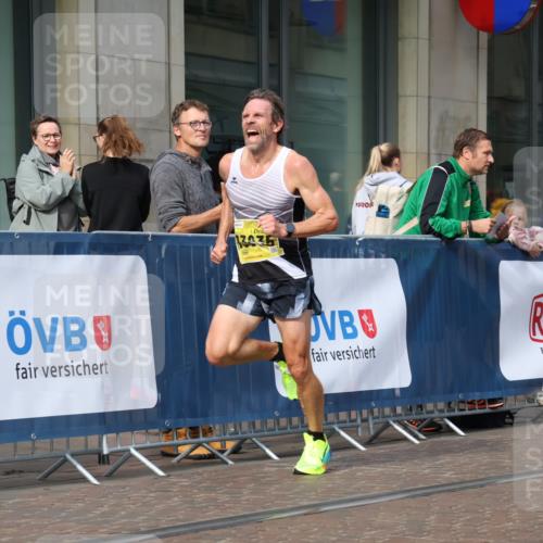 13.09.2026 - 21. swb-Marathon Bremen Strokosch-Dieckow http://msf.ph/oto/10281681 13.09.2026 10:28:27 Ziel 13515, 13567, 13593, 13624, 12272, 13501, 13547, 13635 meine-sportfotos.de