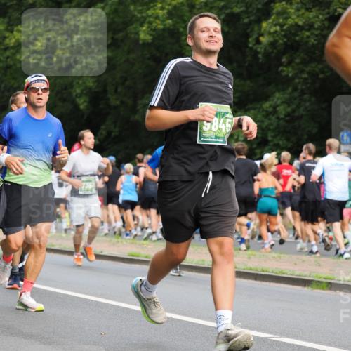 13.09.2026 - 21. swb-Marathon Bremen TobiasT http://msf.ph/oto/10281696 13.09.2026 11:56:36 Laufen 5845 meine-sportfotos.de