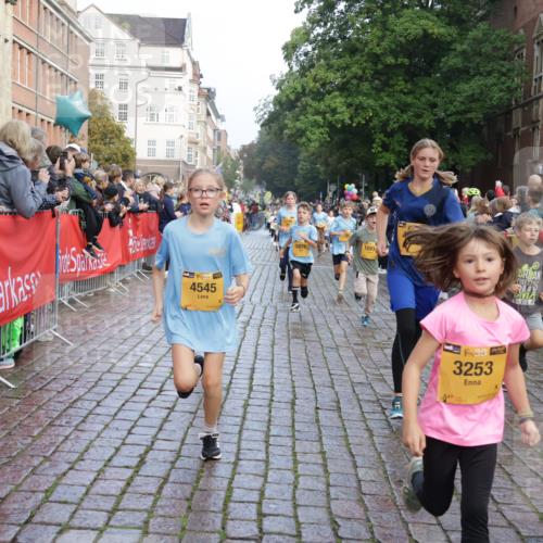 13.09.2026 - Kiel Lauf Yannick Fuchs http://msf.ph/oto/10281706 13.09.2026 08:55:29 Ziel 329, 589, 1106, 1109, 1297, 1952, 2023, 2026, 2272, 2344, 2642, 2932, 3356, 3693, 4359, 4760, 4761, 4966, 5932, 6268, 7072, 7207, 7601, 7852, 7907, 8027, 9344, 11469, 12219, 12530, 114, 471, 495, 744, 889, 1109, 1297, 1450, 1489, 1768, 2699, 2773, 3218, 3219, 3863, 4069, 4348, 4828, 5212, 5225, 5860, 6206, 6570, 7222, 7917, 8546, 9163, 9216, 10222, 10604, 10716, 10817, 10822, 11071, 11235, 11400, 11573, 11780, 12349, 277, 1150, 1160, 1310, 2453, 561, 820 meine-sportfotos.de