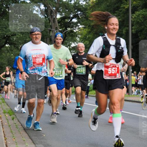 13.09.2026 - 21. swb-Marathon Bremen TobiasT http://msf.ph/oto/10281708 13.09.2026 11:56:38 Laufen 21, 110, 0356, 10000, 7317, 3273, 551 meine-sportfotos.de