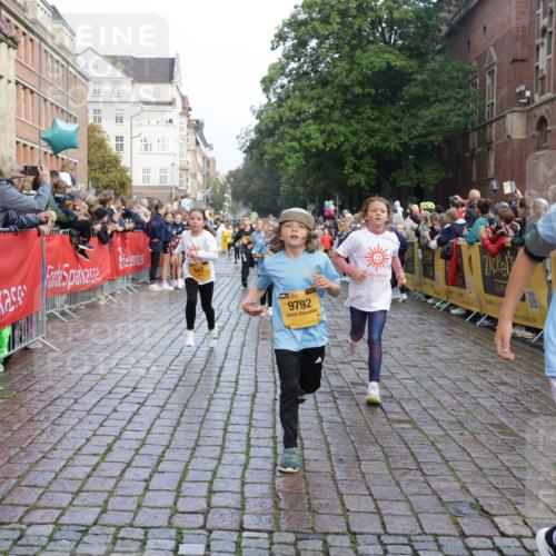 13.09.2026 - Kiel Lauf Yannick Fuchs http://msf.ph/oto/10281814 13.09.2026 08:55:39 Ziel 1150, 1952, 2344, 2453, 2642, 2998, 4122, 5932, 7748, 7852, 7929, 9033, 9302, 10227, 10271, 10818, 11439, 11657, 12198, 12530, 12712, 114, 329, 471, 589, 1106, 1109, 1297, 1489, 1768, 2023, 2026, 2272, 2932, 3218, 3219, 3356, 3693, 3863, 4359, 4760, 4761, 4966, 5212, 5225, 5860, 6206, 6268, 6570, 7072, 7207, 7222, 7601, 7852, 7907, 7917, 8027, 8546, 9216, 9344, 10222, 10604, 10716, 10817, 10822, 11071, 11235, 11400, 11469, 11573, 12219, 12349, 277, 1160, 1310 meine-sportfotos.de