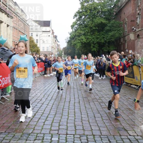 13.09.2026 - Kiel Lauf Yannick Fuchs http://msf.ph/oto/10281853 13.09.2026 08:55:42 Ziel 277, 1150, 1160, 1310, 1712, 2344, 2453, 2998, 3253, 4122, 4545, 4682, 6290, 7748, 7929, 9033, 9302, 10188, 10227, 10271, 10818, 11439, 11657, 12198, 12712, 114, 329, 589, 1106, 1109, 1297, 1489, 1768, 1952, 2023, 2026, 2272, 2344, 2642, 2932, 3218, 3219, 3356, 3693, 3863, 4359, 4760, 4761, 4966, 5212, 5225, 5860, 5932, 6206, 6268, 7072, 7207, 7222, 7601, 7852, 7907, 8027, 8546, 9216, 9344, 10222, 10604, 10716, 10817, 10822, 11235, 11400, 11469, 11573, 12219 meine-sportfotos.de