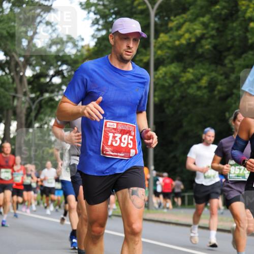 13.09.2026 - 21. swb-Marathon Bremen TobiasT http://msf.ph/oto/10281887 13.09.2026 11:57:50 Laufen 1395, 21, 26, 9575 meine-sportfotos.de
