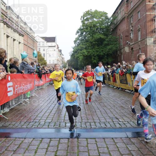 13.09.2026 - Kiel Lauf Yannick Fuchs http://msf.ph/oto/10281940 13.09.2026 08:55:49 Ziel 277, 645, 1150, 1160, 1249, 1310, 1712, 2998, 3253, 3358, 4545, 4682, 4755, 5289, 5297, 5547, 5876, 6290, 7748, 8960, 9033, 9302, 10188, 10227, 10818, 10934, 11439, 12198, 114, 329, 589, 1106, 1109, 1297, 1489, 1952, 2023, 2026, 2272, 2344, 2453, 2642, 2932, 3218, 3356, 3693, 4122, 4359, 4760, 4761, 4966, 5225, 5860, 5932, 6268, 7072, 7207, 7222, 7601, 7852, 7907, 7929, 8027, 9216, 9344, 10222, 10271, 10604, 10716, 11400, 11469, 11657, 12219, 12712, 74, 76, 114 meine-sportfotos.de
