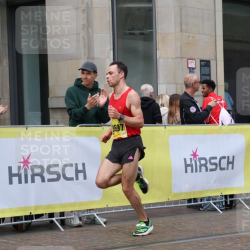 13.09.2026 - 21. swb-Marathon Bremen Strokosch-Dieckow http://msf.ph/oto/10281958 13.09.2026 10:29:10 Ziel 11234, 13517, 13542, 13557, 13623, 10597, 13604, 13614 meine-sportfotos.de