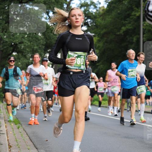 13.09.2026 - 21. swb-Marathon Bremen TobiasT http://msf.ph/oto/10281961 13.09.2026 11:58:10 Laufen 60, 8253, 8115 meine-sportfotos.de