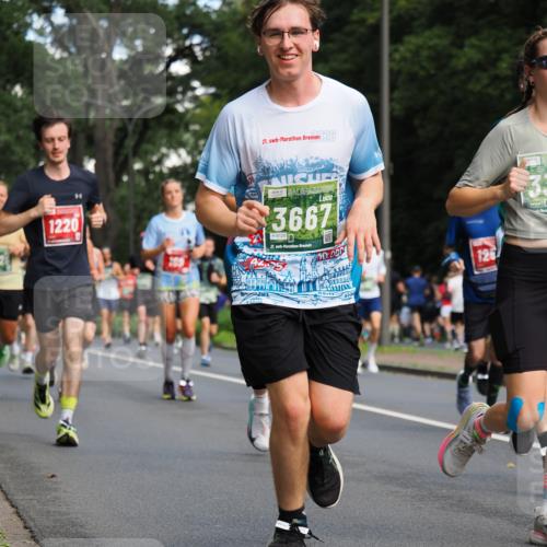 13.09.2026 - 21. swb-Marathon Bremen TobiasT http://msf.ph/oto/10281984 13.09.2026 11:58:28 Laufen 21, 26, 1220, 00, 3667, 8120, 21, 26, 18, 00, 12 meine-sportfotos.de