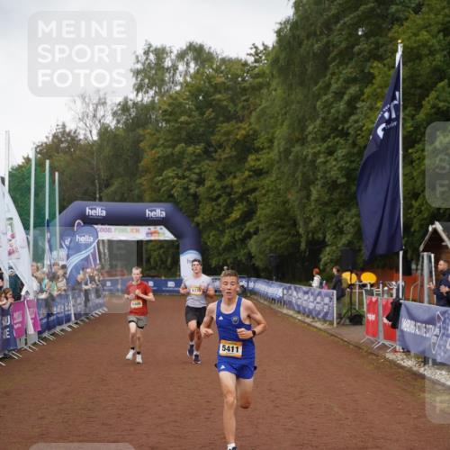 13.09.2026 - Airport Race Dennis Weichert http://msf.ph/oto/10282009 13.09.2026 10:18:43 Ziel 5409, 5411 meine-sportfotos.de