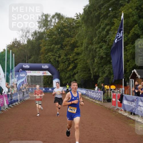 13.09.2026 - Airport Race Dennis Weichert http://msf.ph/oto/10282026 13.09.2026 10:18:43 Ziel 5409, 5411 meine-sportfotos.de