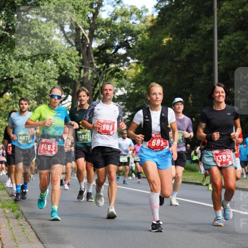 13.09.2026 - 21. swb-Marathon Bremen TobiasT http://msf.ph/oto/10282044 13.09.2026 11:58:50 Laufen 13, 4978, 1463, 4977, 1899, 682, 1392 meine-sportfotos.de