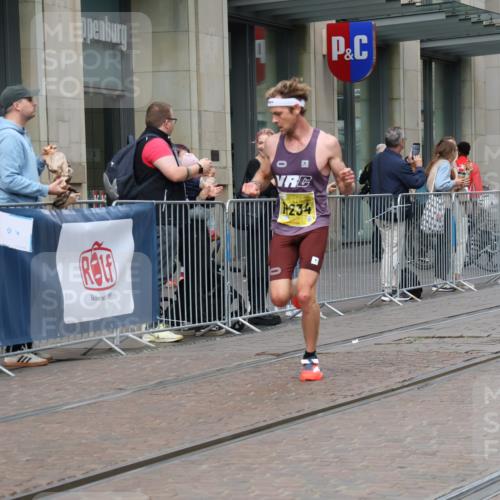 13.09.2026 - 21. swb-Marathon Bremen Strokosch-Dieckow http://msf.ph/oto/10282069 13.09.2026 10:29:34 Ziel 13510, 13579, 13623, 11234, 13517, 13542, 13557, 13623 meine-sportfotos.de