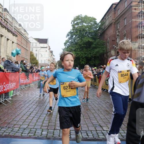 13.09.2026 - Kiel Lauf Yannick Fuchs http://msf.ph/oto/10282086 13.09.2026 08:56:03 Ziel 74, 76, 234, 547, 808, 1126, 1444, 1581, 2143, 2197, 2711, 3358, 3409, 3454, 4755, 5012, 5259, 5289, 5547, 5781, 6232, 6738, 7155, 7816, 8527, 8619, 9792, 9930, 9935, 11376, 11995, 12138, 12557, 277, 329, 645, 1150, 1160, 1249, 1310, 1712, 1952, 2344, 2453, 2642, 2998, 3253, 4122, 4545, 4682, 4755, 5289, 5297, 5876, 5932, 6290, 7748, 7852, 7929, 9033, 9302, 10227, 10271, 10818, 11439, 11657, 12712, 669, 3750, 4023, 5545, 5823, 329, 7207, 7601, 7907, 12219 meine-sportfotos.de