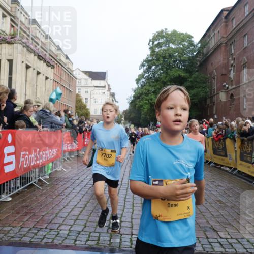13.09.2026 - Kiel Lauf Yannick Fuchs http://msf.ph/oto/10282095 13.09.2026 08:56:03 Ziel 74, 76, 234, 547, 808, 1126, 1444, 1581, 2143, 2197, 2711, 3358, 3409, 3454, 4755, 5012, 5259, 5289, 5547, 5781, 6232, 6738, 7155, 7816, 8527, 8619, 9792, 9930, 9935, 11376, 11995, 12138, 12557, 277, 329, 645, 1150, 1160, 1249, 1310, 1712, 1952, 2344, 2453, 2642, 2998, 3253, 4122, 4545, 4682, 4755, 5289, 5297, 5876, 5932, 6290, 7748, 7852, 7929, 9033, 9302, 10227, 10271, 10818, 11439, 11657, 12712, 669, 3750, 4023, 5545, 5823, 329, 7207, 7601, 7907, 12219 meine-sportfotos.de