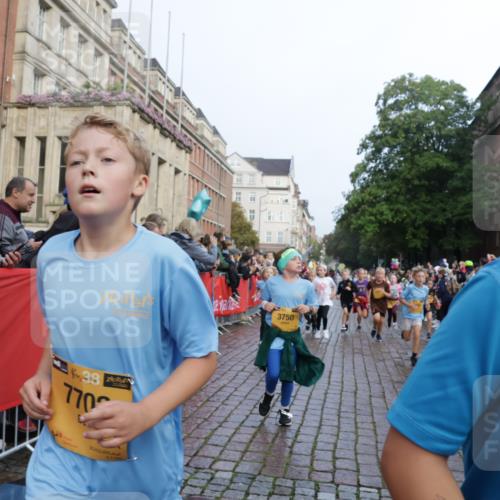 13.09.2026 - Kiel Lauf Yannick Fuchs http://msf.ph/oto/10282107 13.09.2026 08:56:04 Ziel 74, 76, 234, 547, 808, 1126, 1444, 1581, 2143, 2197, 2711, 3179, 3358, 3409, 3454, 5012, 5259, 5547, 5781, 6232, 6738, 7155, 7489, 7816, 8527, 8619, 9792, 9930, 9935, 11376, 11995, 12138, 12557, 277, 645, 1150, 1160, 1249, 1310, 1712, 1952, 2344, 2453, 2642, 2998, 3253, 3358, 4122, 4545, 4682, 4755, 5289, 5297, 5547, 5876, 5932, 6290, 7748, 7852, 7929, 9033, 9302, 10227, 10271, 10818, 11439, 11657, 12712, 669, 3750, 4023, 5545, 5823, 329, 7207, 7601, 7907, 12219 meine-sportfotos.de