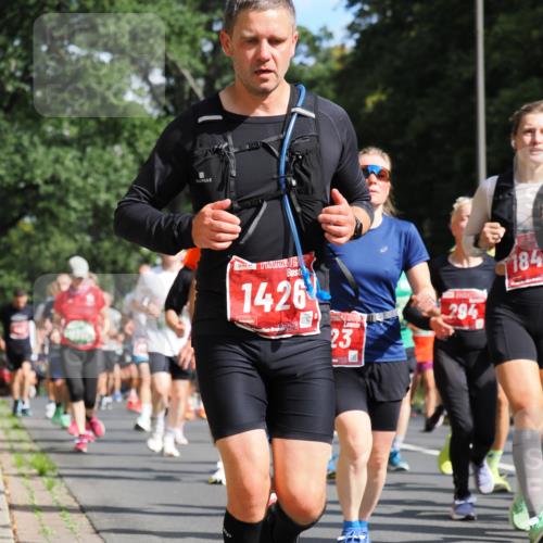 13.09.2026 - 21. swb-Marathon Bremen TobiasT http://msf.ph/oto/10282152 13.09.2026 12:00:00 Laufen 184, 294, 1426, 23 meine-sportfotos.de