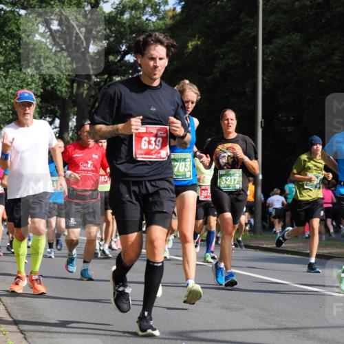 13.09.2026 - 21. swb-Marathon Bremen TobiasT http://msf.ph/oto/10282236 13.09.2026 12:00:24 Laufen 20, 193, 639, 703, 157, 3217 meine-sportfotos.de