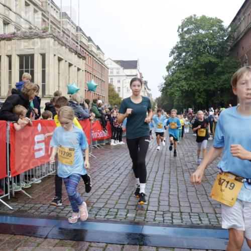 13.09.2026 - Kiel Lauf Yannick Fuchs http://msf.ph/oto/10282266 13.09.2026 08:56:12 Ziel 74, 76, 234, 669, 808, 1126, 1346, 1444, 1581, 2143, 2197, 2497, 2640, 2685, 3179, 3350, 3454, 4165, 5012, 5259, 5687, 5759, 6003, 6212, 6232, 6591, 6738, 7155, 7390, 7489, 7726, 8056, 8527, 8917, 9374, 10803, 11310, 11409, 11995, 12138, 12242, 234, 277, 547, 645, 1150, 1160, 1249, 1310, 1581, 1712, 2453, 2711, 2998, 3253, 3358, 3409, 3454, 4545, 4682, 4755, 5259, 5289, 5297, 5547, 5781, 5876, 6290, 7748, 9033, 9302, 10227, 10271, 10818, 11439, 12712, 3750, 4023, 5545, 5823 meine-sportfotos.de