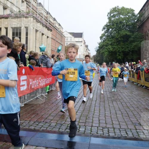13.09.2026 - Kiel Lauf Yannick Fuchs http://msf.ph/oto/10282297 13.09.2026 08:56:14 Ziel 76, 669, 1126, 1346, 1444, 2143, 2197, 2497, 2640, 2685, 3179, 3350, 4165, 5012, 5687, 5759, 5823, 6003, 6212, 6232, 6275, 6591, 6738, 7155, 7390, 7489, 7702, 7726, 7769, 8056, 8259, 8544, 8917, 9374, 10803, 11310, 11409, 11995, 12138, 12242, 74, 76, 234, 277, 547, 645, 808, 1150, 1160, 1249, 1310, 1581, 1712, 2711, 2998, 3253, 3358, 3409, 3454, 4545, 4682, 4755, 5259, 5289, 5297, 5547, 5781, 5876, 6290, 7748, 9033, 9302, 10227, 10818, 11439, 3750, 4023, 5545 meine-sportfotos.de