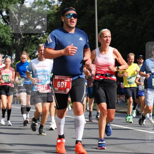13.09.2026 - 21. swb-Marathon Bremen TobiasT http://msf.ph/oto/10282304 13.09.2026 12:00:58 Laufen 553, 21, 601, 1417, 2, 3239, 202 meine-sportfotos.de