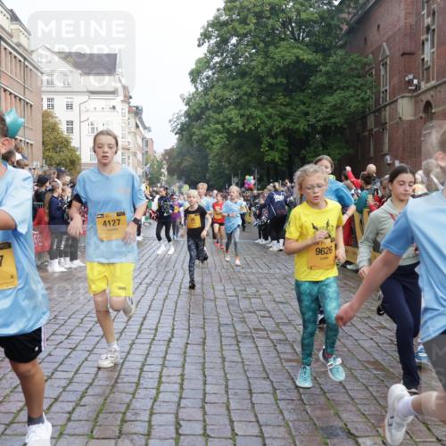 13.09.2026 - Kiel Lauf Yannick Fuchs http://msf.ph/oto/10282326 13.09.2026 08:56:15 Ziel 669, 1126, 1346, 1444, 2143, 2197, 2497, 2640, 2685, 3179, 3350, 3750, 4023, 4165, 5012, 5545, 5687, 5759, 5823, 6003, 6212, 6232, 6275, 6591, 6738, 7155, 7390, 7489, 7702, 7726, 7769, 8056, 8259, 8544, 8917, 9374, 10803, 11310, 11409, 11995, 12242, 74, 76, 234, 277, 547, 645, 808, 1126, 1150, 1160, 1249, 1310, 1444, 1581, 1712, 2143, 2711, 2998, 3253, 3358, 3409, 3454, 4545, 4682, 4755, 5012, 5259, 5289, 5297, 5547, 5781, 5876, 6290, 7748, 9033, 9302, 10227, 10818, 11439 meine-sportfotos.de