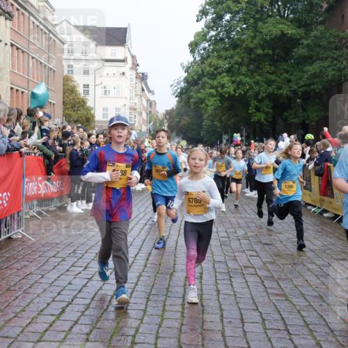 13.09.2026 - Kiel Lauf Yannick Fuchs http://msf.ph/oto/10282409 13.09.2026 08:56:21 Ziel 407, 470, 759, 1009, 1346, 2173, 2497, 2640, 2685, 2719, 3750, 4023, 4165, 4537, 4602, 5459, 5545, 5687, 5823, 6003, 6275, 6371, 6591, 7390, 7702, 7726, 7769, 8056, 8259, 8544, 8784, 8917, 9374, 9957, 10610, 10803, 11310, 11409, 12242, 74, 76, 234, 547, 645, 669, 808, 1126, 1160, 1249, 1310, 1444, 1581, 2143, 2197, 2711, 3179, 3253, 3350, 3358, 3409, 3454, 4545, 4682, 4755, 5012, 5259, 5289, 5297, 5547, 5759, 5781, 5876, 6212, 6232, 6290, 9374 meine-sportfotos.de