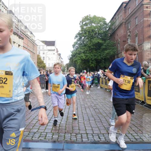 13.09.2026 - Kiel Lauf Yannick Fuchs http://msf.ph/oto/10282534 13.09.2026 08:56:27 Ziel 407, 470, 582, 758, 759, 1009, 1137, 1950, 2173, 2497, 2640, 2719, 3078, 3750, 4023, 4127, 4165, 4537, 4602, 4617, 5315, 5459, 5545, 5823, 6275, 6371, 6591, 7702, 7726, 7769, 7865, 7866, 8056, 8259, 8544, 8719, 8784, 8917, 9021, 9626, 9957, 10610, 10939, 11310, 11795, 12032, 74, 76, 234, 547, 669, 808, 1126, 1346, 1444, 1581, 2143, 2197, 2497, 2640, 2685, 2711, 3179, 3350, 3358, 3409, 3454, 4165, 4755, 5012, 5259, 5289, 5547, 5687, 5759, 5781, 6003, 6212, 6232, 7390, 9374 meine-sportfotos.de