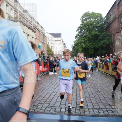 13.09.2026 - Kiel Lauf Yannick Fuchs http://msf.ph/oto/10282541 13.09.2026 08:56:28 Ziel 407, 470, 582, 758, 759, 1009, 1137, 1950, 2173, 2719, 3078, 3750, 4023, 4127, 4128, 4537, 4602, 4617, 5315, 5459, 5545, 5823, 6275, 6371, 7702, 7769, 7865, 7866, 8259, 8544, 8719, 8784, 9021, 9626, 9957, 10610, 10612, 10939, 11795, 12032, 74, 76, 234, 547, 669, 808, 1126, 1346, 1444, 1581, 2143, 2197, 2497, 2640, 2685, 2711, 3179, 3350, 3358, 3409, 3454, 4165, 4755, 5012, 5259, 5289, 5547, 5687, 5759, 5781, 6003, 6212, 6232, 7390, 9374, 5781 meine-sportfotos.de