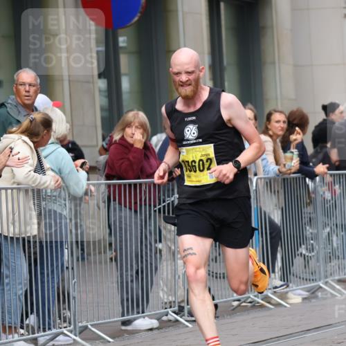 13.09.2026 - 21. swb-Marathon Bremen Strokosch-Dieckow http://msf.ph/oto/10282584 13.09.2026 10:31:06 Ziel 13504, 13571, 13537, 13554, 13572, 13602, 13630 meine-sportfotos.de