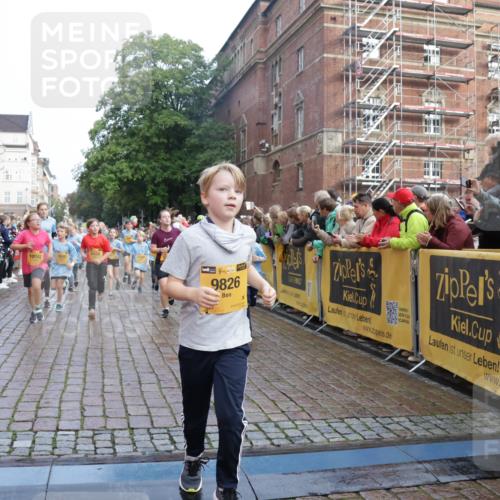 13.09.2026 - Kiel Lauf Yannick Fuchs http://msf.ph/oto/10282651 13.09.2026 08:56:33 Ziel 26, 470, 582, 758, 1009, 1137, 1950, 2173, 2719, 3078, 3520, 3930, 4127, 4128, 4188, 4537, 4602, 4617, 5315, 6449, 7865, 7866, 8160, 8719, 8784, 8785, 9021, 9626, 10091, 10612, 10939, 11795, 12032, 74, 76, 234, 407, 470, 669, 759, 808, 1009, 1126, 1346, 1444, 1581, 2143, 2173, 2197, 2497, 2640, 2685, 2711, 3179, 3350, 3409, 3454, 3750, 4023, 4165, 5012, 5259, 5687, 5759, 6003, 6212, 6232, 7390, 9374, 482, 653, 1222, 2479, 2543, 5781 meine-sportfotos.de