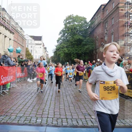 13.09.2026 - Kiel Lauf Yannick Fuchs http://msf.ph/oto/10282659 13.09.2026 08:56:33 Ziel 26, 470, 582, 758, 1009, 1137, 1950, 2173, 2719, 3078, 3520, 3930, 4127, 4128, 4188, 4537, 4602, 4617, 5315, 6449, 7865, 7866, 8160, 8719, 8784, 8785, 9021, 9626, 10091, 10612, 10939, 11795, 12032, 74, 76, 234, 407, 470, 669, 759, 808, 1009, 1126, 1346, 1444, 1581, 2143, 2173, 2197, 2497, 2640, 2685, 2711, 3179, 3350, 3409, 3454, 3750, 4023, 4165, 5012, 5259, 5687, 5759, 6003, 6212, 6232, 7390, 9374, 482, 653, 1222, 2479, 2543, 5781 meine-sportfotos.de