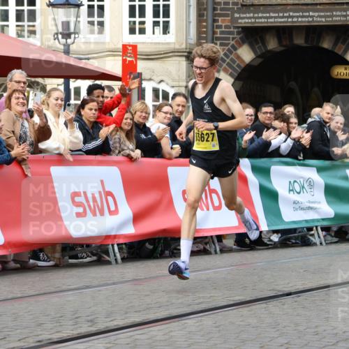 13.09.2026 - 21. swb-Marathon Bremen Strokosch-Dieckow http://msf.ph/oto/10282696 13.09.2026 10:27:16 Ziel 13502, 13627 meine-sportfotos.de