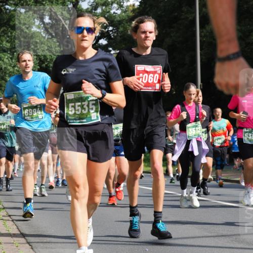 13.09.2026 - 21. swb-Marathon Bremen TobiasT http://msf.ph/oto/10282713 13.09.2026 12:02:42 Laufen 6994, 5535, 060, 026, 3512, 535 meine-sportfotos.de